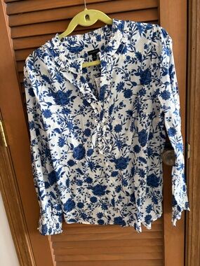 Talbots White and Blue Floral Ruffle-Front Long Sleeve Blouse